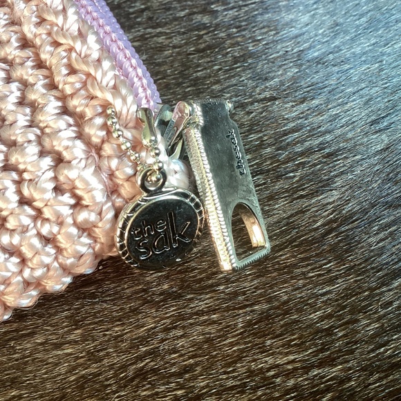 The Sak Knit Pink Heart Design Zipp Top Clutch/Makeup Handbag - Picture 9 of 9